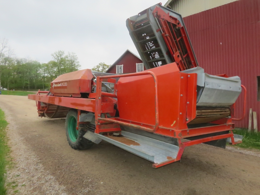 5217 Kverneland Underhaug UN2200 potatisupptagare