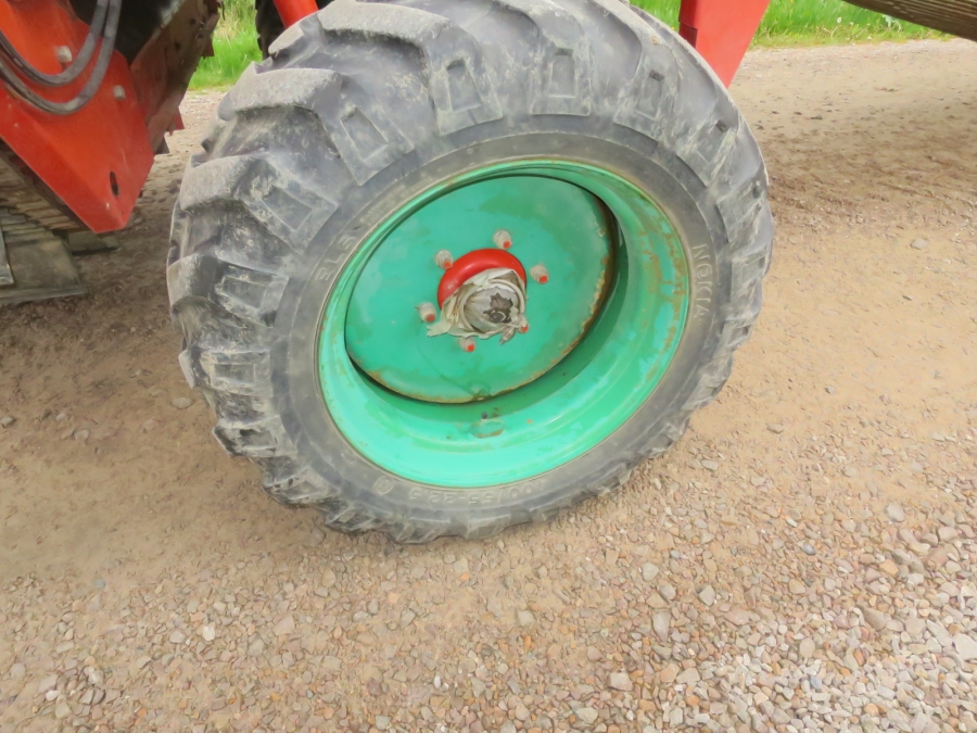 5217 Kverneland Underhaug UN2200 potatisupptagare