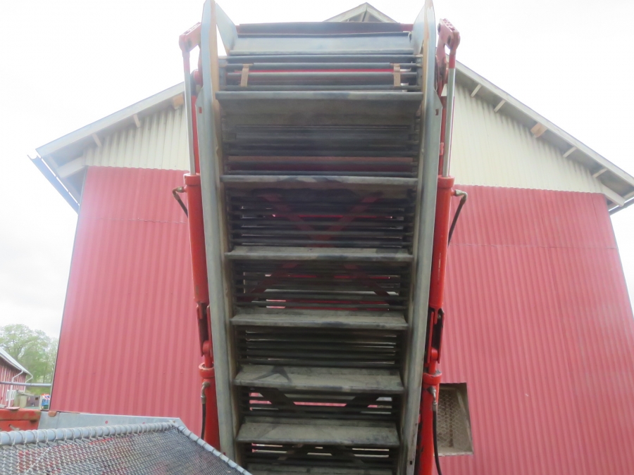 5217 Kverneland Underhaug UN2200 potatisupptagare