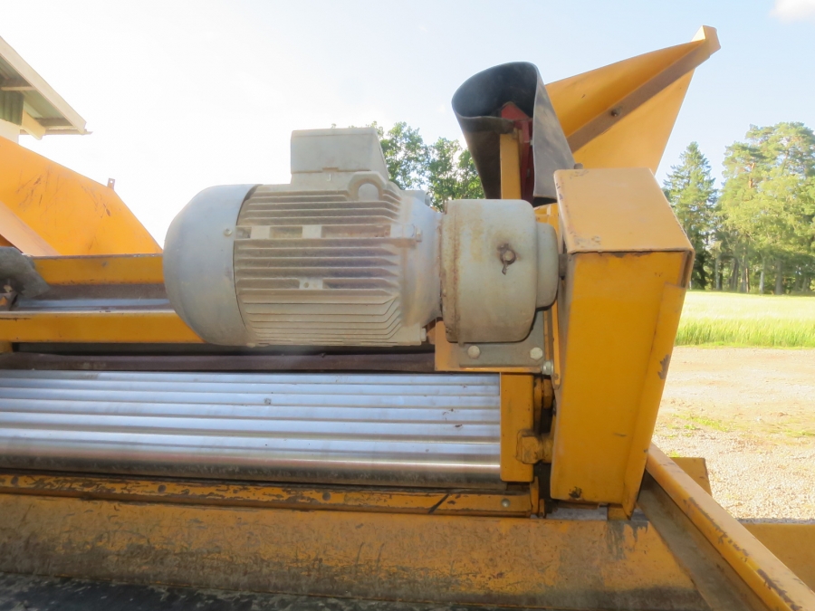 5232 Climax 500 receiving hopper