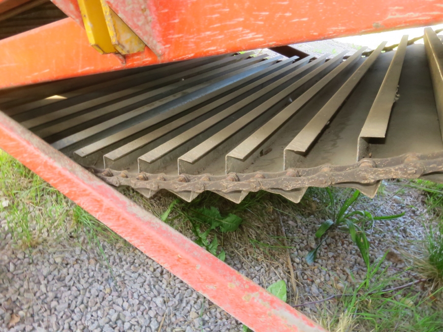 5232 Climax 500 receiving hopper