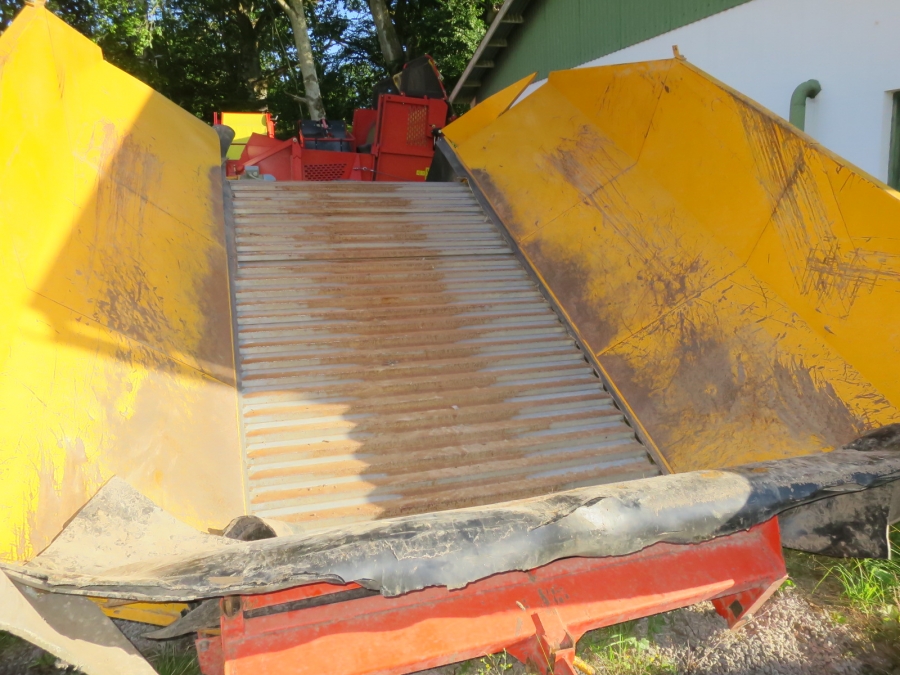 5232 Climax 500 receiving hopper
