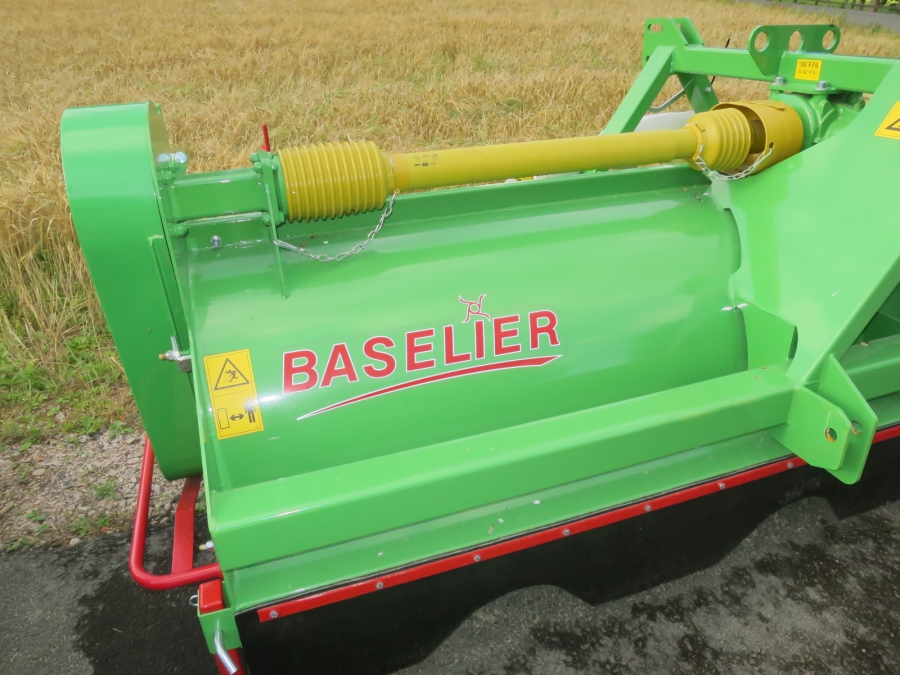 5263 Baselier haulm topper 4LKB320 