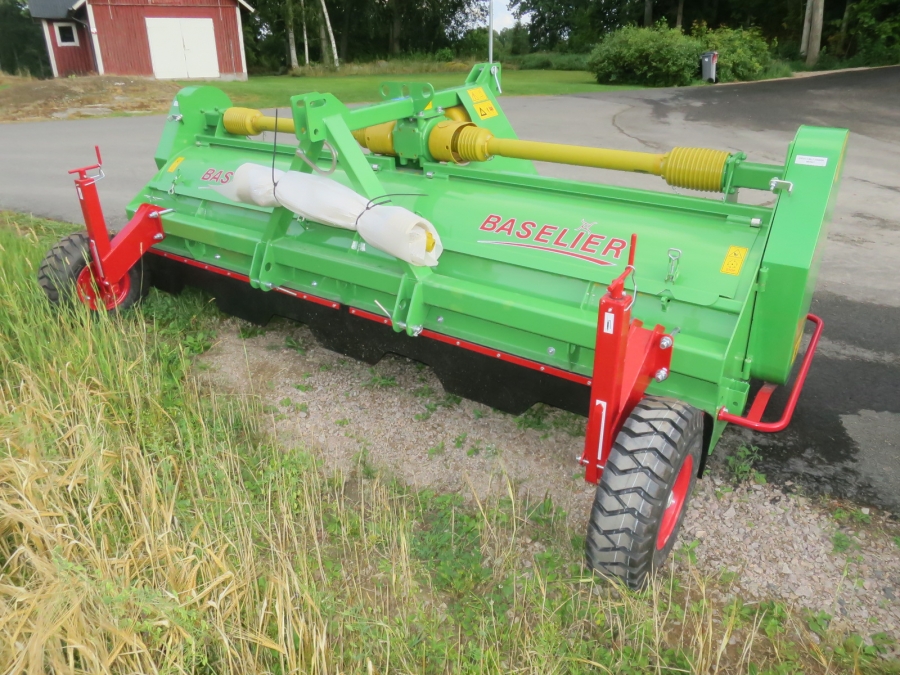 5263 Baselier haulm topper 4LKB320 
