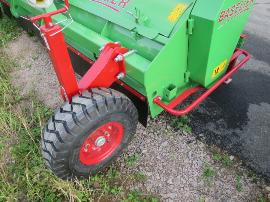 5263 Baselier haulm topper 4LKB320 