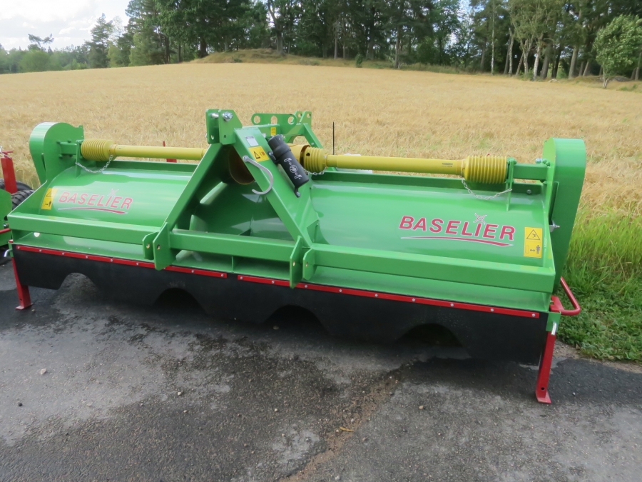 5263 Baselier haulm topper 4LKB320 