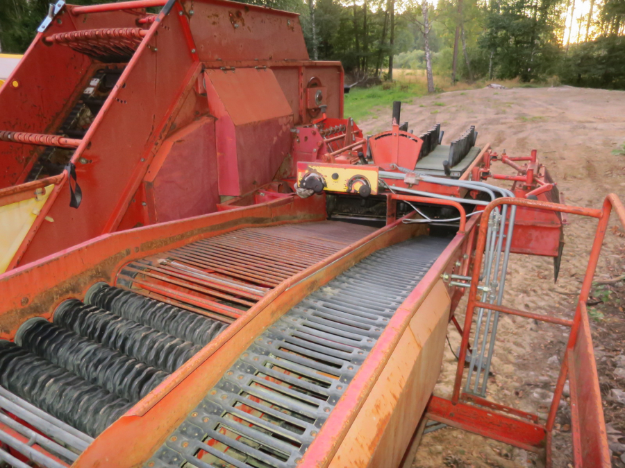 5268 Grimme SE70-20 potato harvester