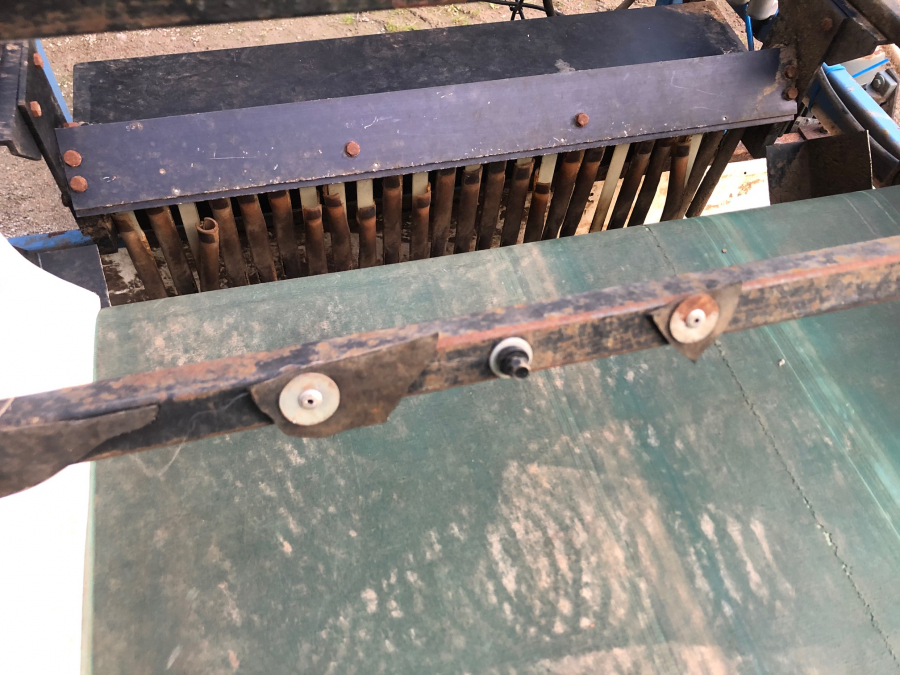 5269 Agrisep stone and clod separator