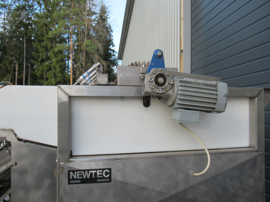 5289 Newtec bagger and weigher for BAKED POTATOES
