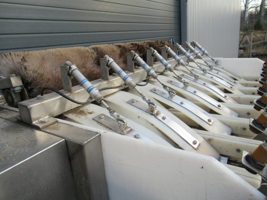 5289 Newtec bagger and weigher for BAKED POTATOES