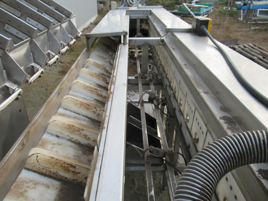 5289 Newtec bagger and weigher for BAKED POTATOES