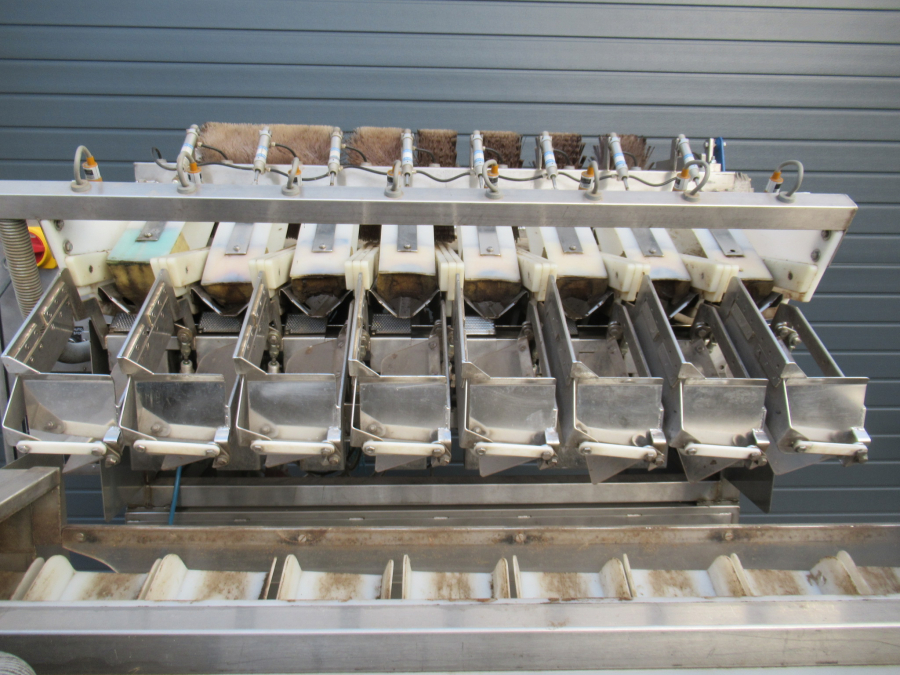 5289 Newtec bagger and weigher for BAKED POTATOES