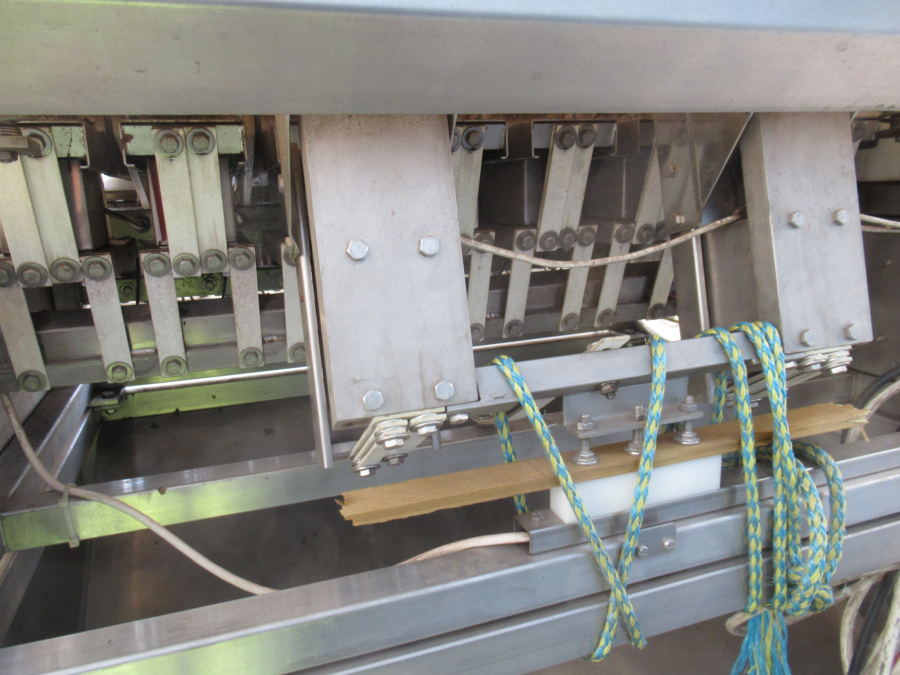 5289 Newtec bagger and weigher for BAKED POTATOES