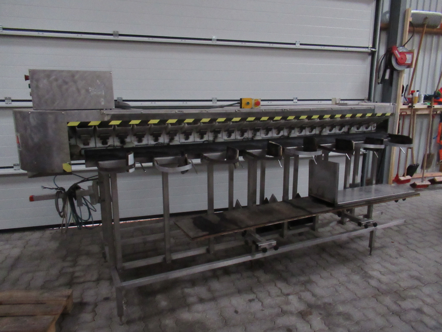 5289 Newtec bagger and weigher for BAKED POTATOES