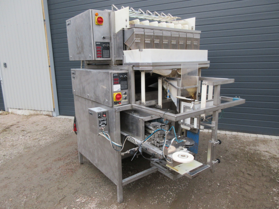 5343 Newtec 2000/G40 weigher and bagger