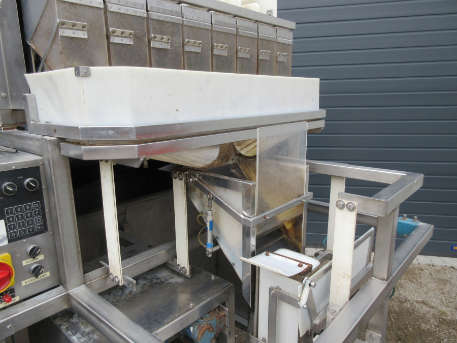 5343 Newtec 2000/G40 weigher and bagger