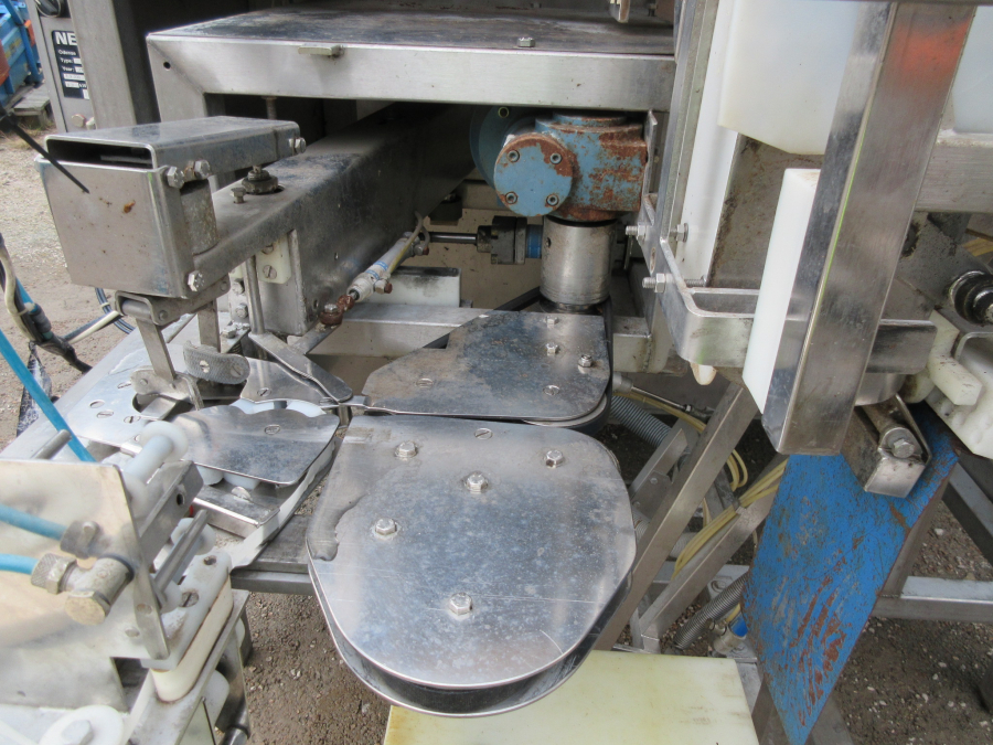 5343 Newtec 2000/G40 weigher and bagger