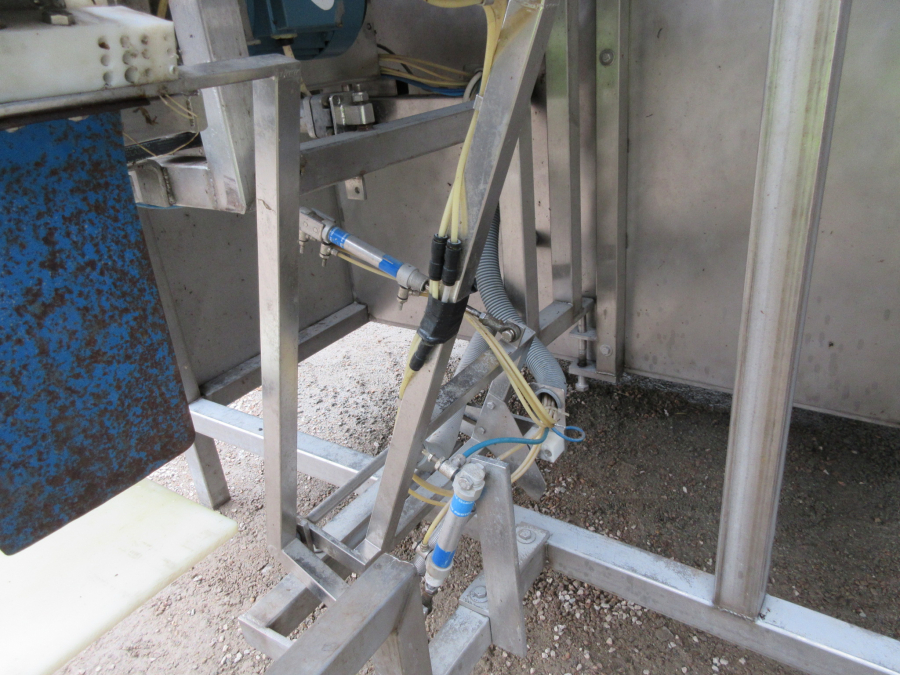 5343 Newtec 2000/G40 weigher and bagger