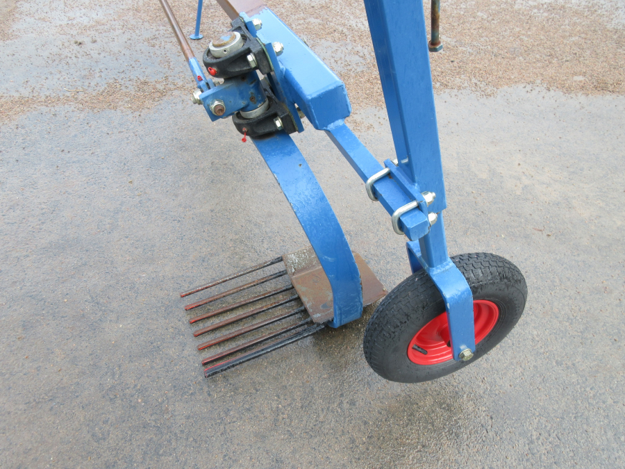 5384 ASa-Lift leek harvester