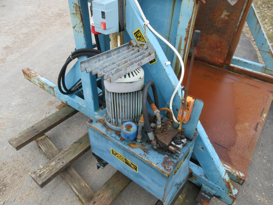 5389 EMVE hydraulic box turner