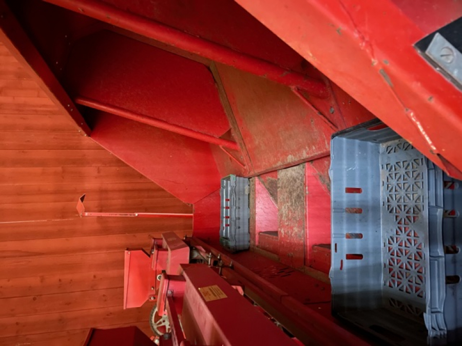 5399 Kverneland Underhaug UN3200 potato planter