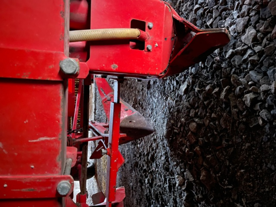 5399 Kverneland Underhaug UN3200 potato planter