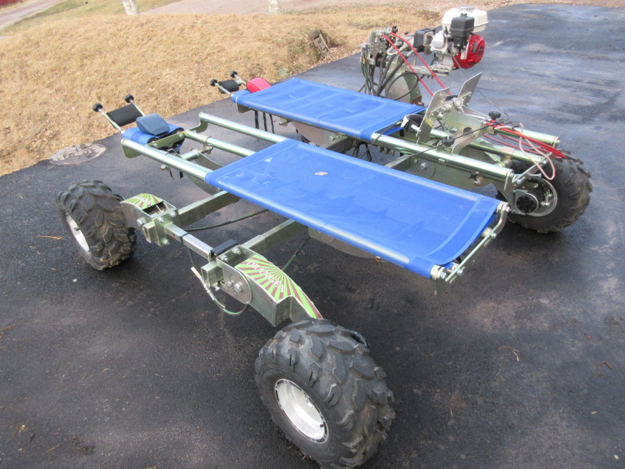 5402 Drangen working station for manual weeding harvesting etc