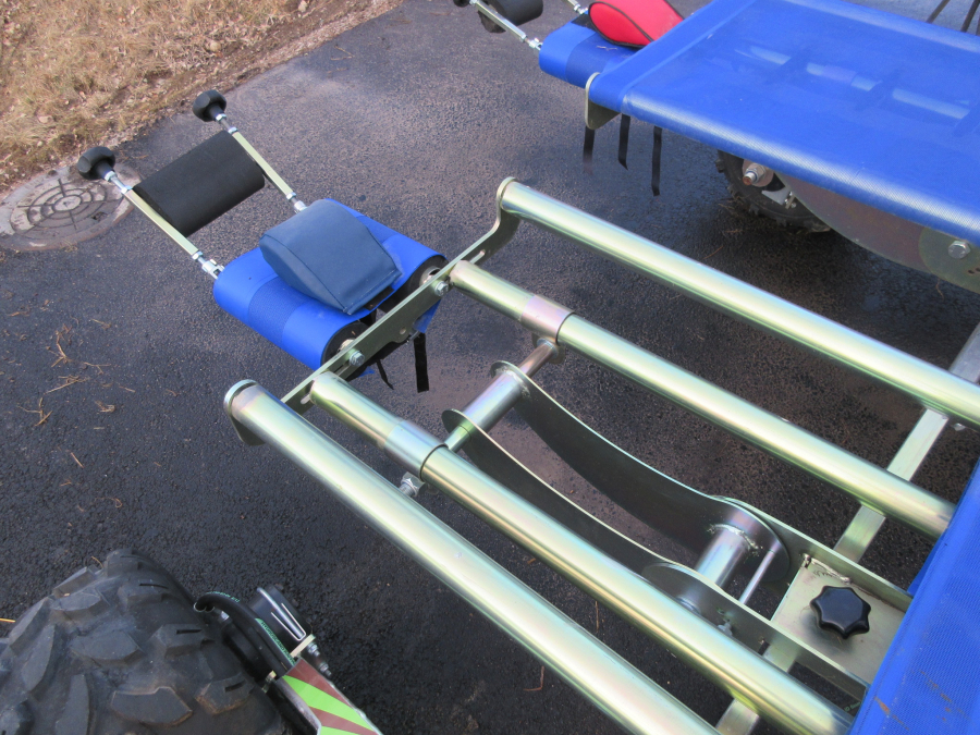 5402 Drangen working station for manual weeding harvesting etc