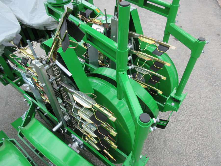 5432 Sfoggia Itala transplanter 3 row 