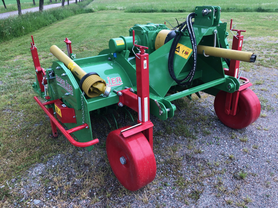 5450 Baselier cultivator with bedformer