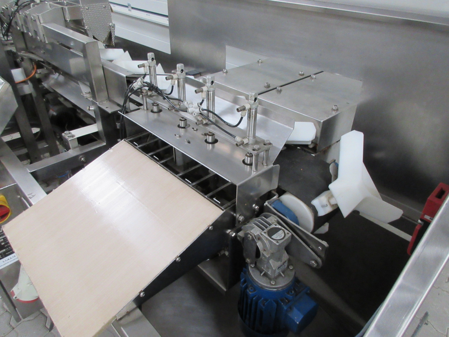 5460 Newtec Becherfüllmaschine NBM61 für becher