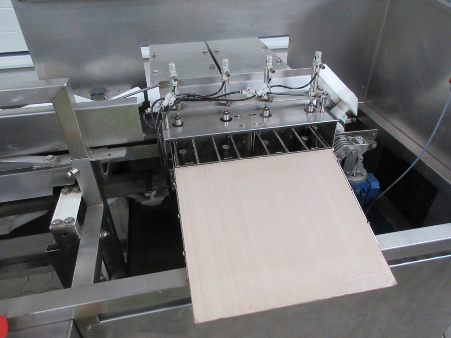 5460 Newtec Becherfüllmaschine NBM61 für becher