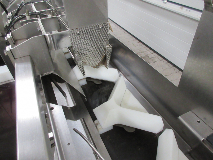 5460 Newtec Becherfüllmaschine NBM61 für becher
