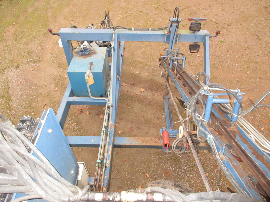 5499 Asa-Lift T-100 DF carrot harvester with elevator