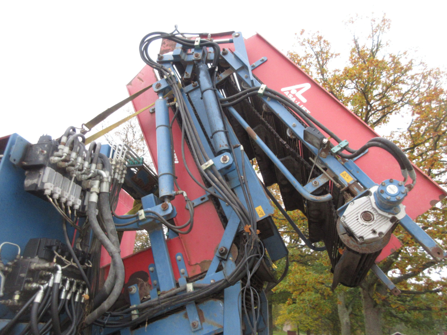 5499 Asa-Lift T-100 DF carrot harvester with elevator