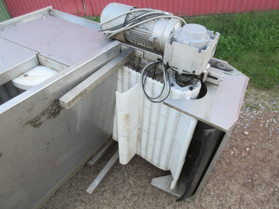 5517 EKKO elevator stående 3600x600 mm ROSTFRITT UTFÖRANDE