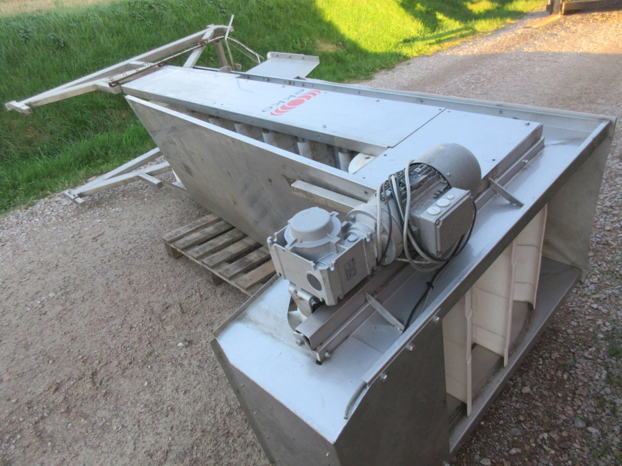 5517 EKKO elevator stående 3600x600 mm ROSTFRITT UTFÖRANDE