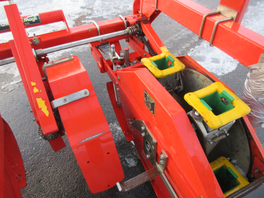 5537 Checchi & Magli Wolf planteringsmaskin 4 rad