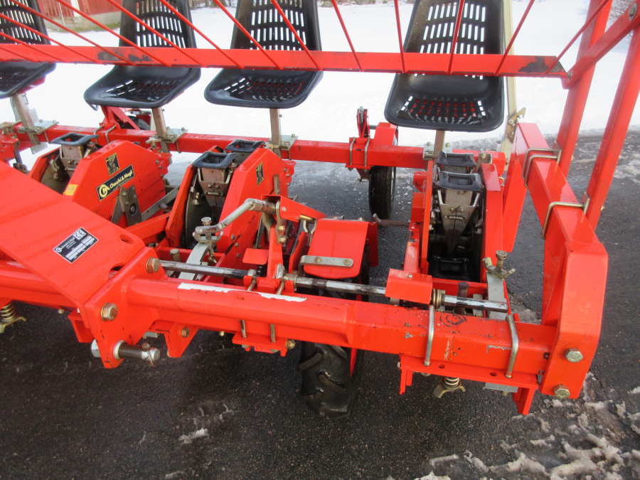 5537 Checchi & Magli Wolf planteringsmaskin 4 rad