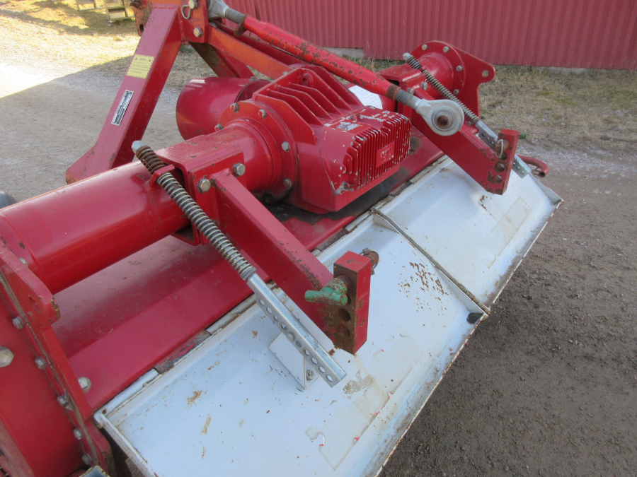 5561 Reekie bed plough with cultivator