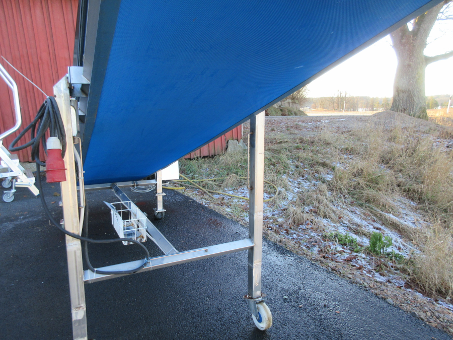 5566 Turatti elevator 3600x650 mm Rostfritt utförande