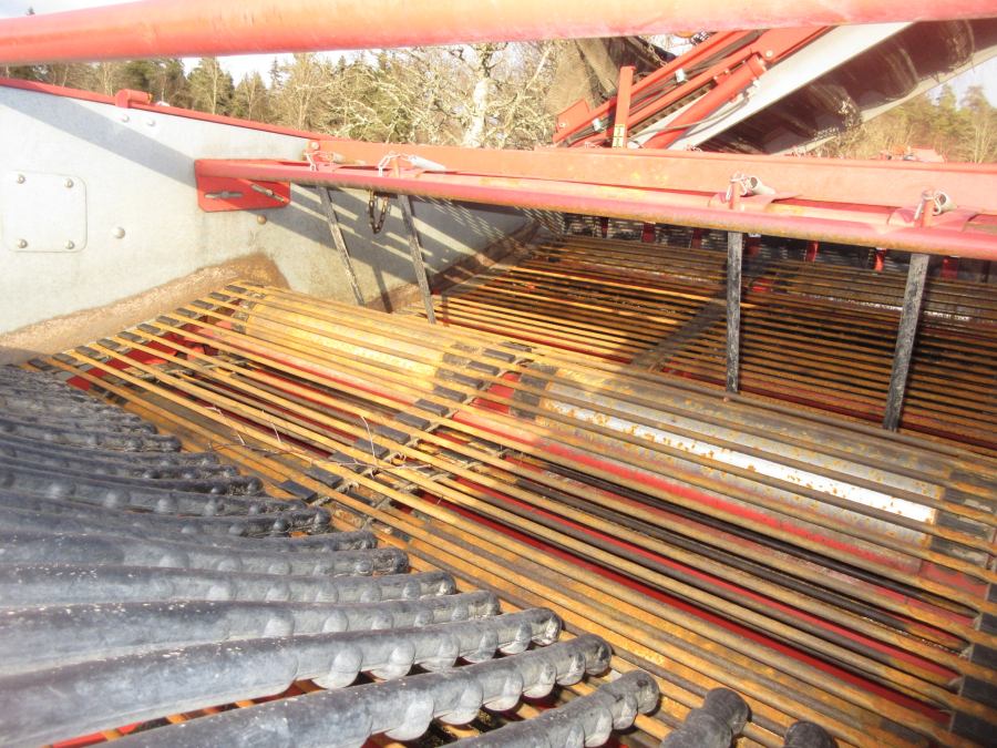 5734 Kverneland underhaug UN2600 potatisupptagare