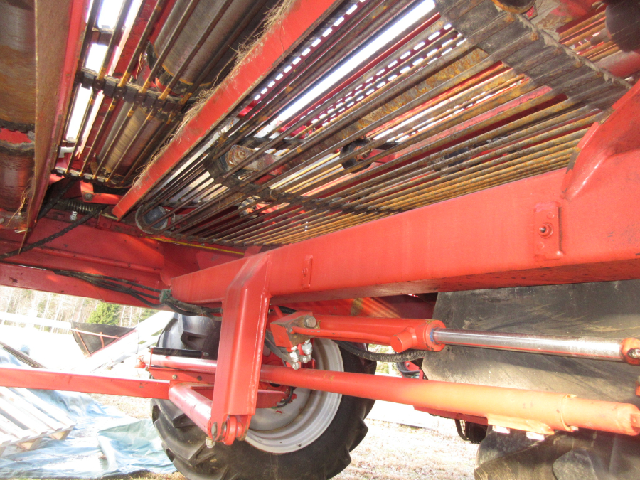 5734 Kverneland underhaug UN2600 potatisupptagare