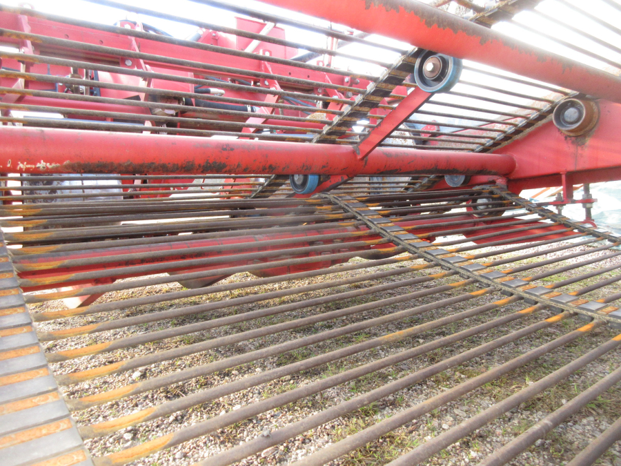 5734 Kverneland underhaug UN2600 potatisupptagare
