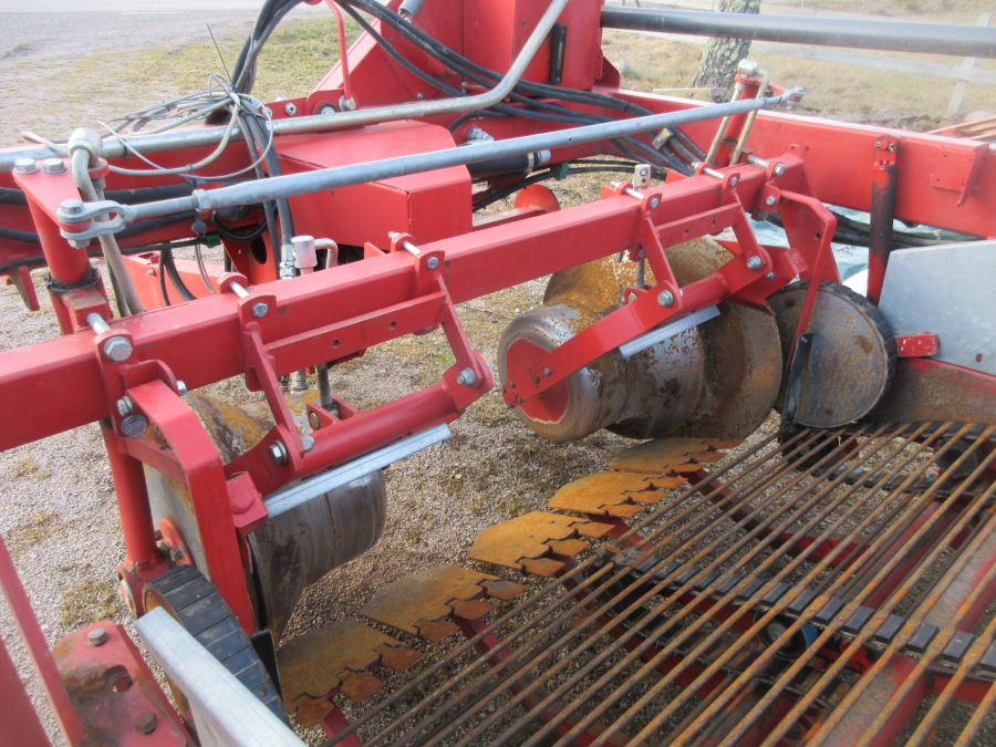 5734 Kverneland underhaug UN2600 potatisupptagare