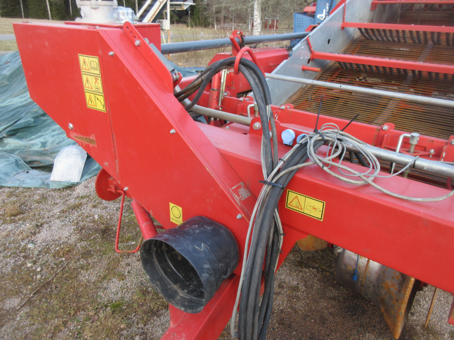 5734 Kverneland underhaug UN2600 potatisupptagare