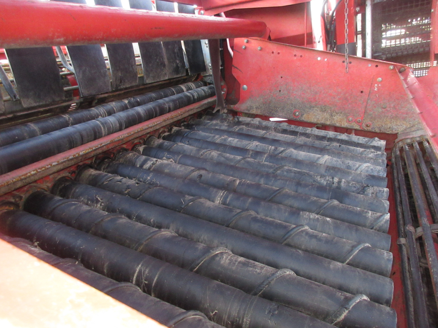 5734 Kverneland underhaug UN2600 potatisupptagare