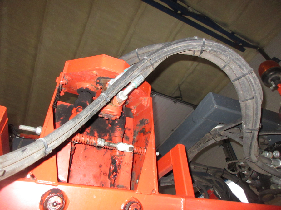 5739 Dewulf GBC Möhrenroder Karottenroder 1 Reihe mit Bunker