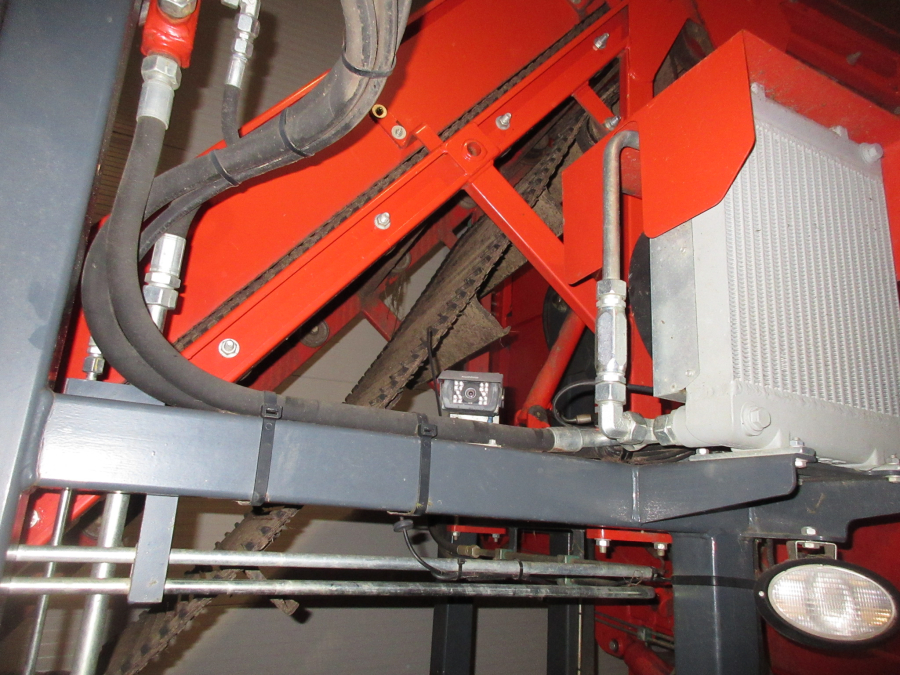 5739 Dewulf GBC Möhrenroder Karottenroder 1 Reihe mit Bunker