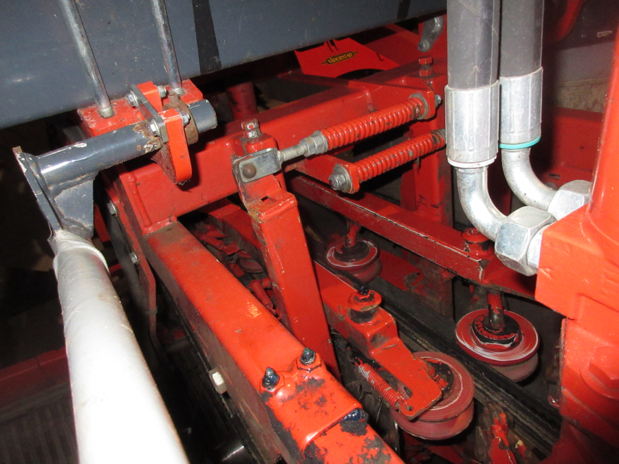 5739 Dewulf GBC Möhrenroder Karottenroder 1 Reihe mit Bunker